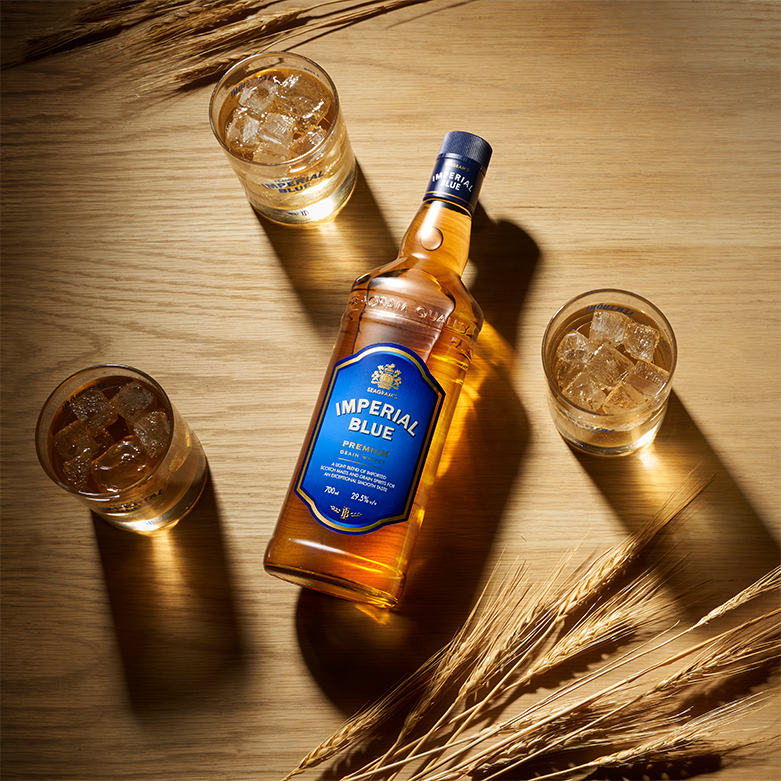 Rượu Imperial Blue 500ml