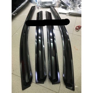 Bộ 4 vè che mưa đen xe Kia Carens đời xe 2006 đến 2015.