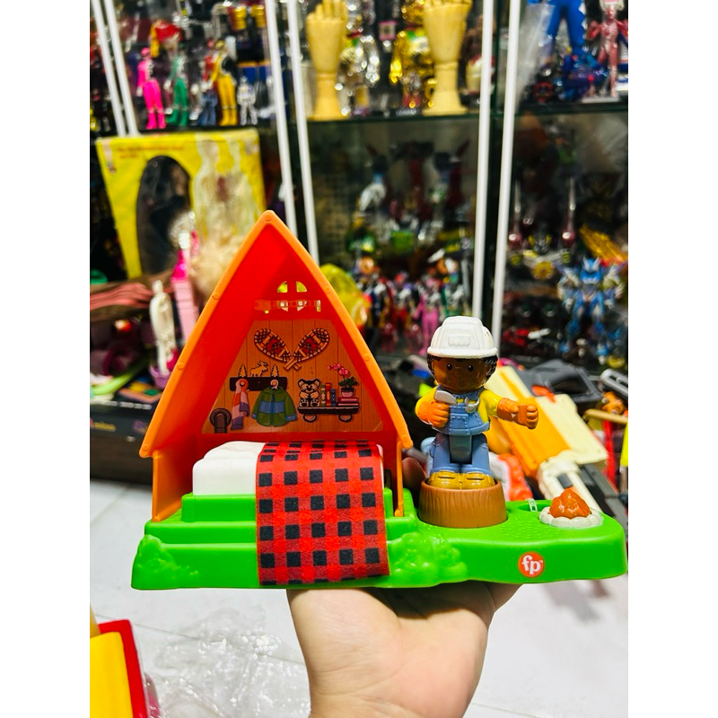 Đồ chơi nhạc đèn Fisher Price Little People A-Frame Cabin