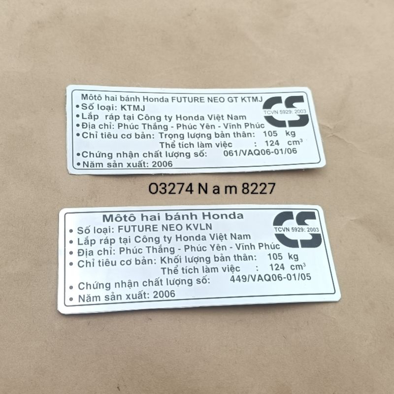 Tem thông số càng gấp, gắp FUTURE NEO 2006. tem cacte năm sản xuất