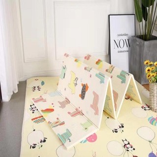 Thảm Xốp Cho Bé Gấp Gọn 2 Mặt Chống Thấm Chống Trơn Silicon 1m8 x 2m (Coop)