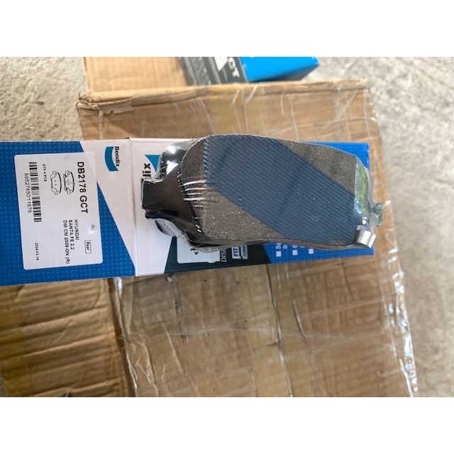 Má sau Huyndai Santafe, Kia Sorento 2008-2016 Bendix