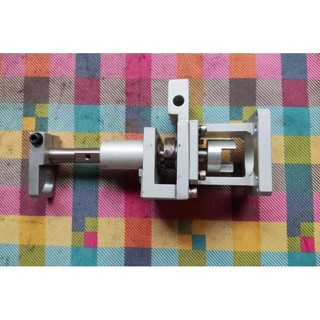 gá đỡ trục xoay 57