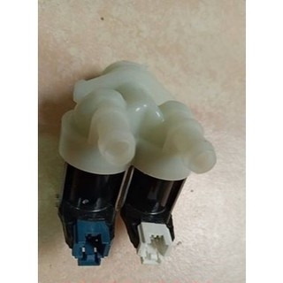 Van cấp nước đôi máy giặt Electrolux cửa ngang