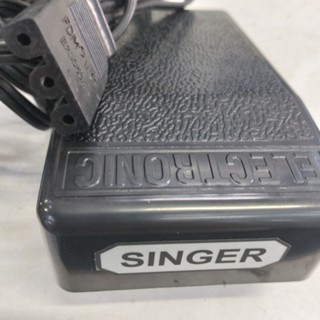 BÀN ĐẠP MÁY MAY, VẮT SỔ GIA ĐÌNH  SINGER