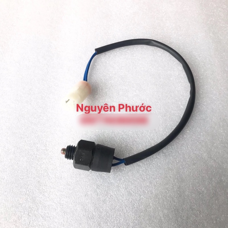 Công tắc đèn lùi / Công tắc báo de - KIA PRIDE CD5/ Mã phụ tùng KKY0317640B