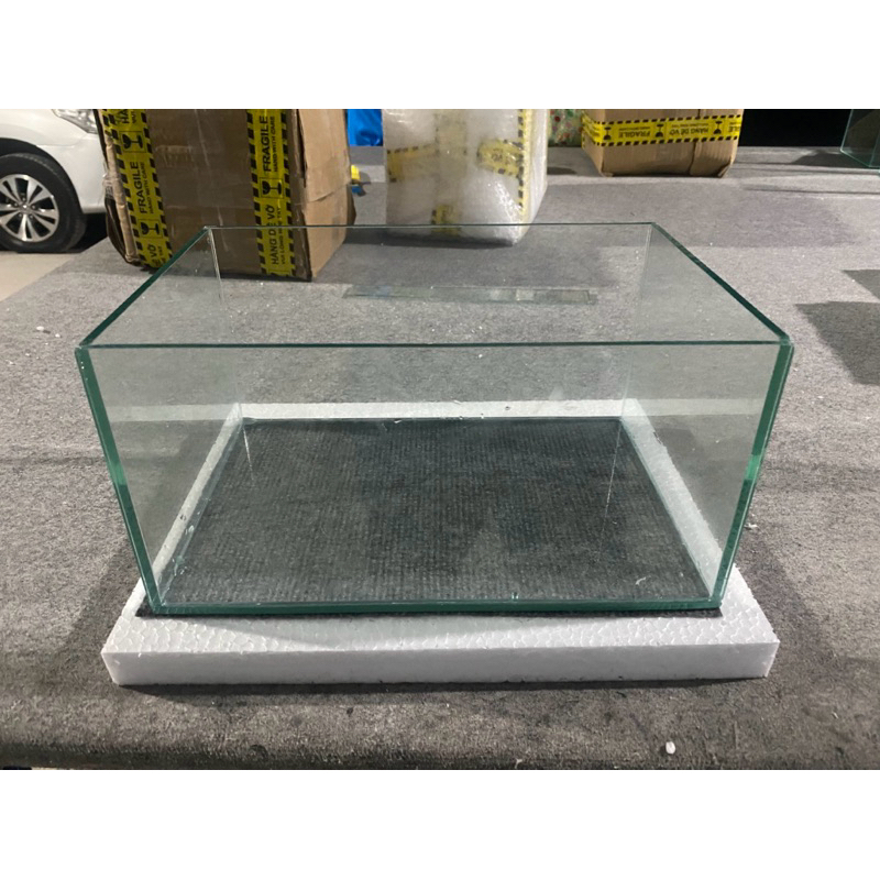 Hồ Cá Mini Hồ Cá Để Bàn (D40xR20xC20)cm kính 5mm+ tặng kèm miếng lót đây hồ, giá tại xưởng làm theo kích thước yêu cầu