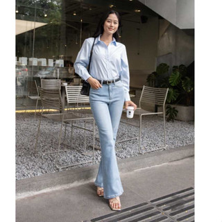  HASHTAGEM - Quần Ống Loe CFJ.6 Classy Flare Jeans Piscina Blue Co Giãn Nhẹ Màu Xanh Sáng Wash Đùi 