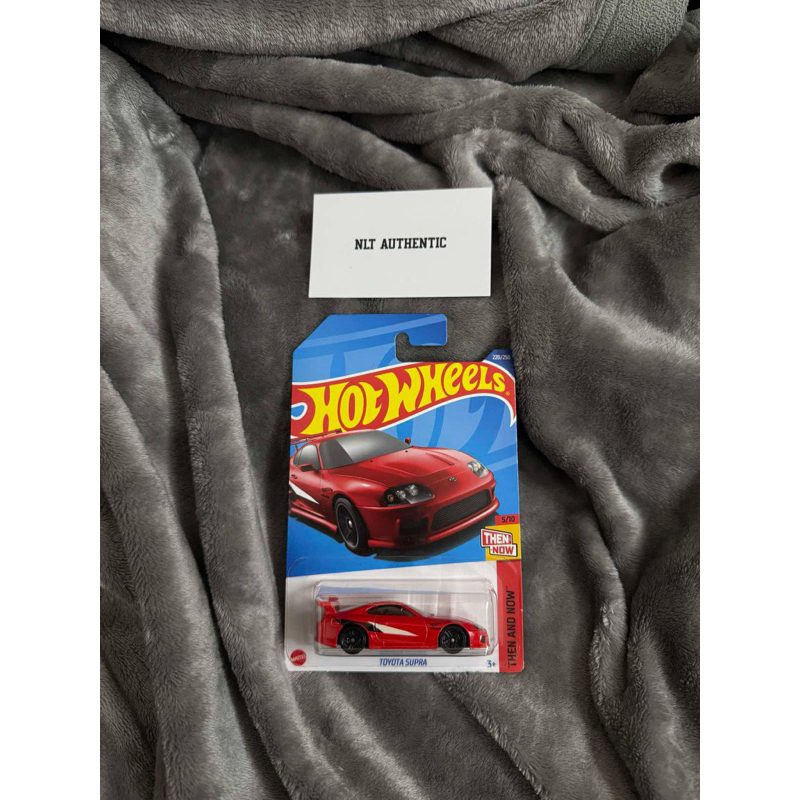 Xe Hot Wheels Toyota Supra Đỏ