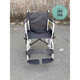 (HOẢ TỐC HCM) Xe lăn sơn có thắng LUCASS X75