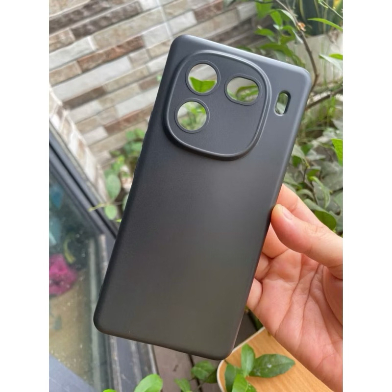 Ốp lưng dẻo Vivo iQOO 12, iQOO 12 Pro ( màu đen) khoét mắt bảo vệ Camera