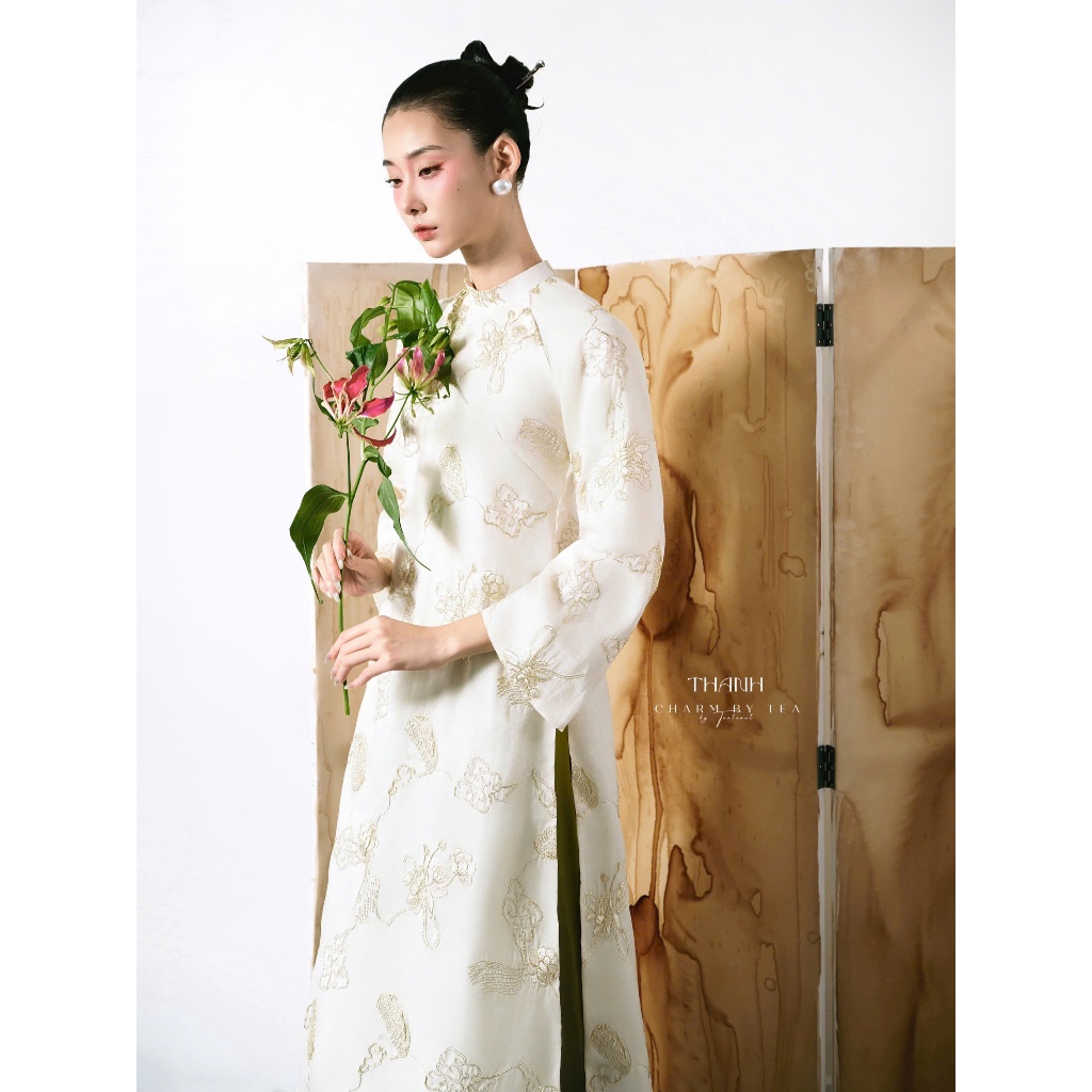 Áo Dài Thiết Kế Charm By Tea: THANH SET (KÈM QUẦN- KHÔNG PHỤ KIỆN) | BigBuy360 - bigbuy360.vn