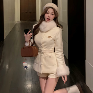 GB049 Set bộ áo khoác dạ dài tay thiết kế đính lông mềm mại quần short có đai lưng tôn dáng