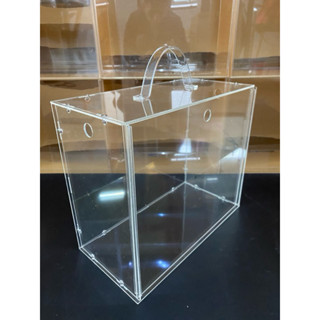 Hộp Vali Giỏ Quà Mica Acrylic Trong Suốt Có Quai Xách nắp kéo tiện dụng đựng rượu quà tết cao cấp dạng lắp ghép