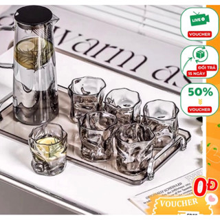 Bộ bình +cốc 6 cốc thủy tinh kèm  khay nhựa cao cấp sám sang trọng hiện đại có hộp đựng làm quà tặng