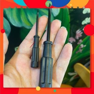Tô vít 2 cạnh máy may ( tô vít me đen bé 8,5 cm và 13 cm)