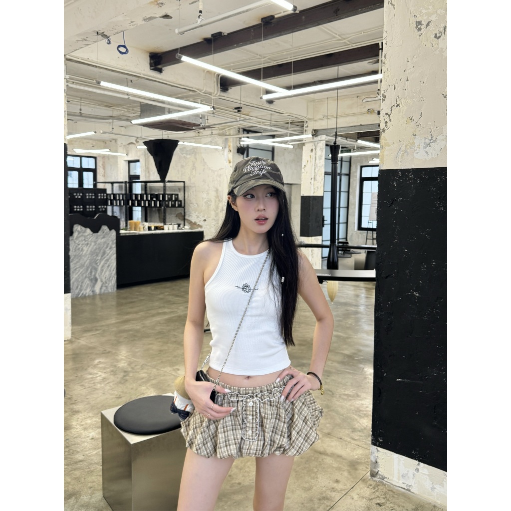 Áo Ba Lỗ Nữ tanktop ôm body sexy Trắng và Đen - Brand TSUN Chính Hãng - Cotton thun bo gân co giản | BigBuy360 - bigbuy360.vn