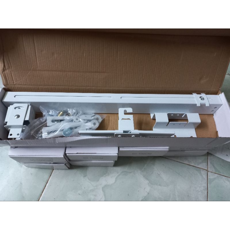 Khung treo máy chiếu 110cm