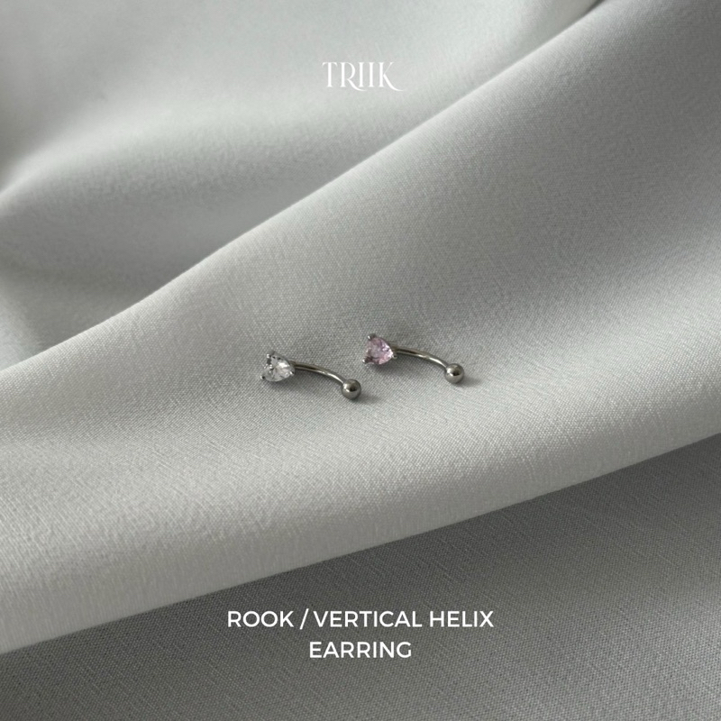 Khuyên tai Rook / Vertical Helix - Heart Diamond Earring ( giá 1 chiếc )