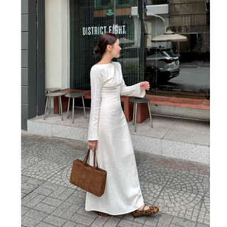  Đầm linen form dài tay dài khoét lưng  | SOMS | Ivory Dress 