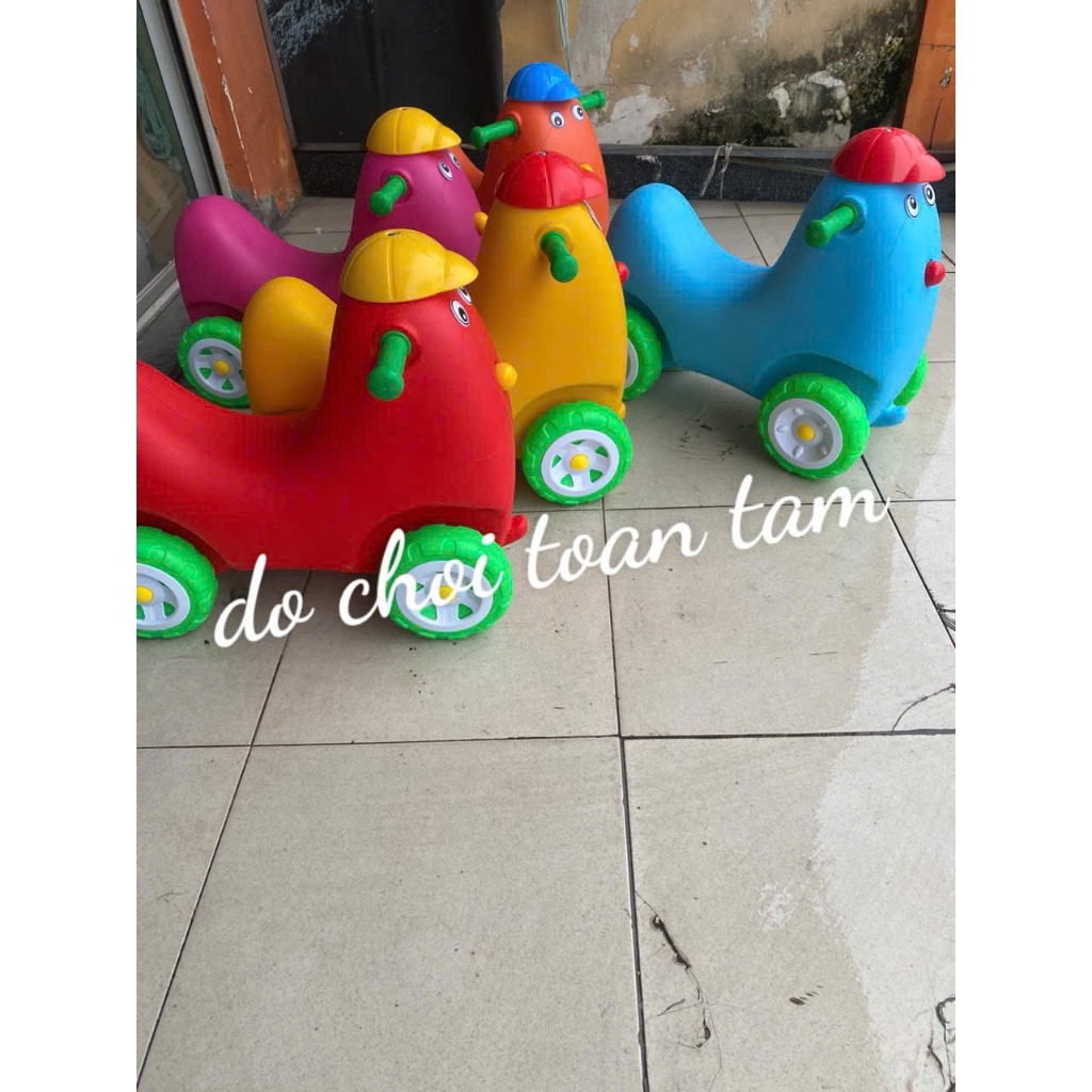 Xe Chòi Chân Cho Bé Mầm Non Nhập Khẩu Giá Rẻ, Màu Sắc Bắt Mắt