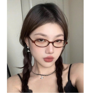 Kính mắt gọng oval xanh đỏ