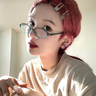 Kính mắt gọng oval xanh đỏ