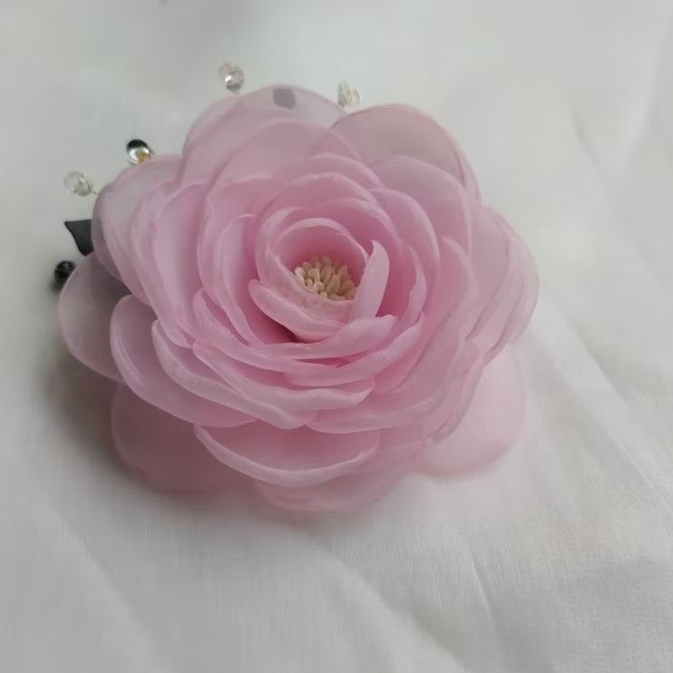 Hoa cài áo handmade Canto màu hồng phấn
