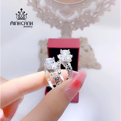 Nhẫn Kim Tiền Bạc Mặt Hoa Đá Sang Trọng Minh Canh Jewelry