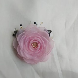 Hoa cài áo handmade Canto màu hồng phấn