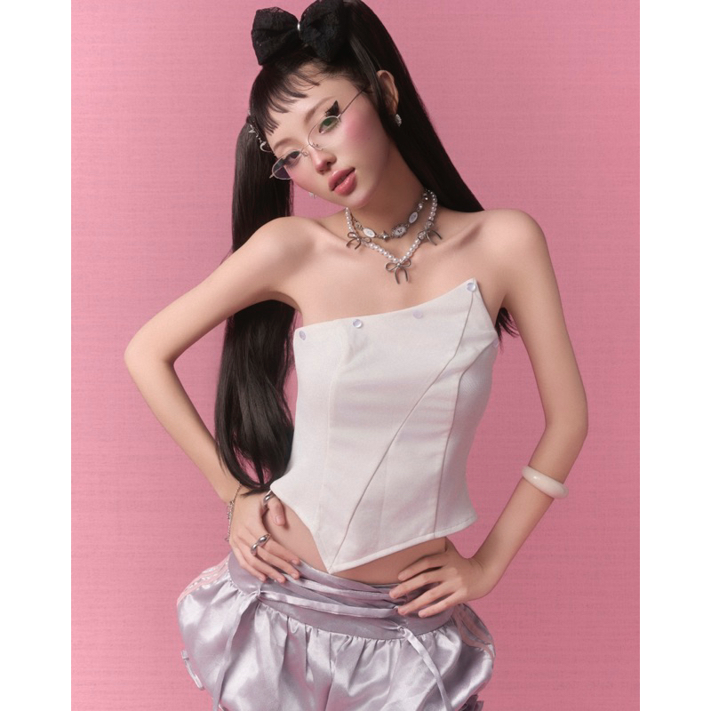 IUE STUDIO - Áo polo cổ tàu màu trắng mặc được 2 kiểu - Xinxin Top (in white) | BigBuy360 - bigbuy360.vn