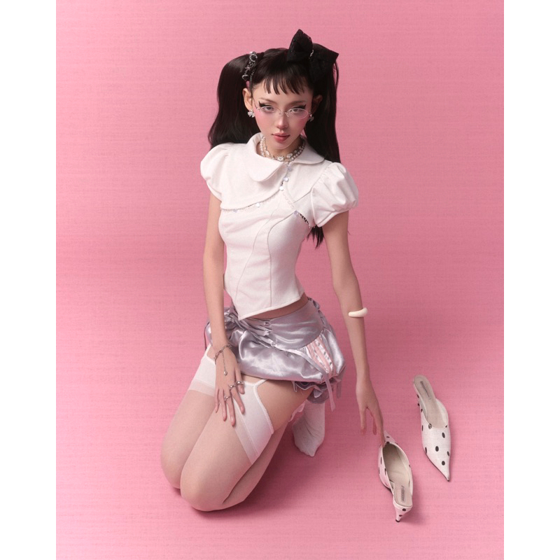 IUE STUDIO - Áo polo cổ tàu màu trắng mặc được 2 kiểu - Xinxin Top (in white) | BigBuy360 - bigbuy360.vn