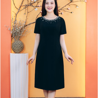 Đầm suông trung niên cho mẹ - Cổ tròn đính cườm ngọc tay ngắn - Màu Đen - TTV1813
