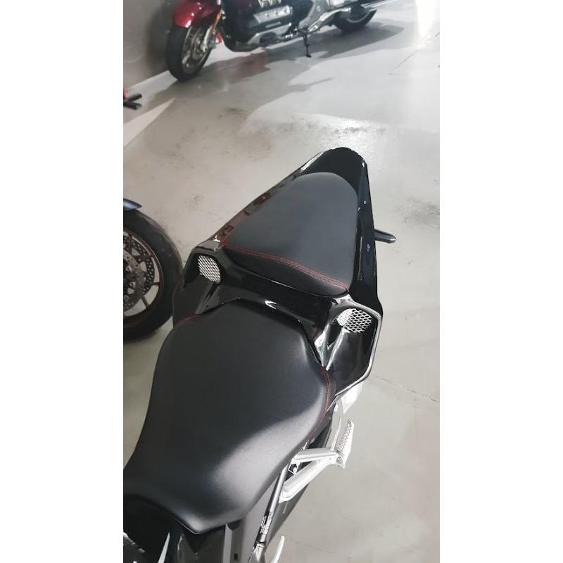 Đuôi nhọn cbr650 ( lắp zin )