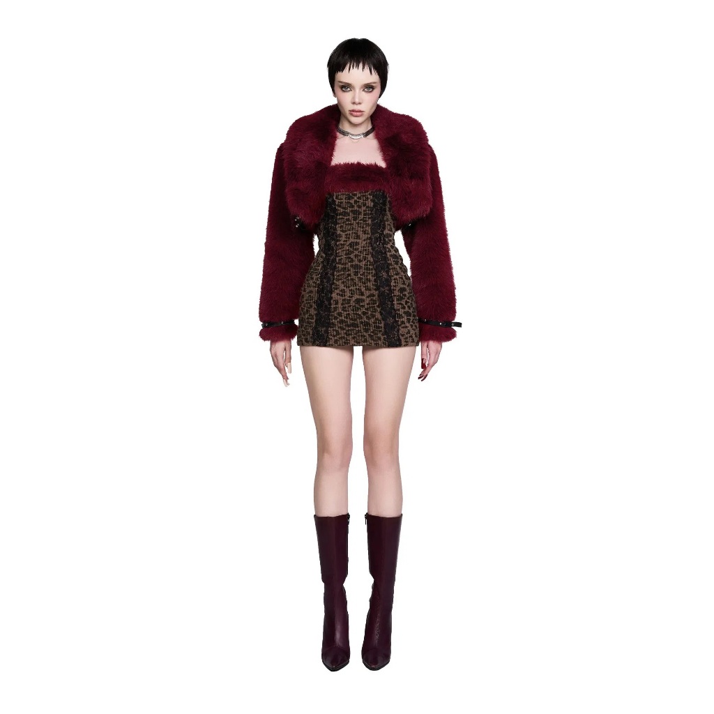 LSOUL Áo Khoác Croptop Lông Đỏ Dày Dặn Đính Dây Da Cá Tính Zizi Jacket K24120251-1