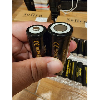 Bộ sạc và Pin Ultrafire pin 4200 3000mah