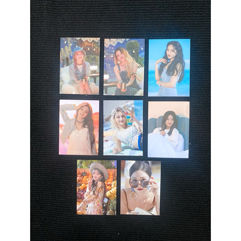 Fromis 9 set offical postcard Boarding pass 8 tấm như hình.