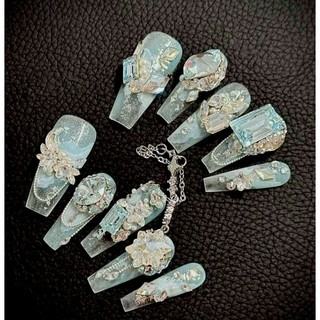 Nailbox thiết kế màu thạch loang xanh, gắn charm đá sang chảnh  83