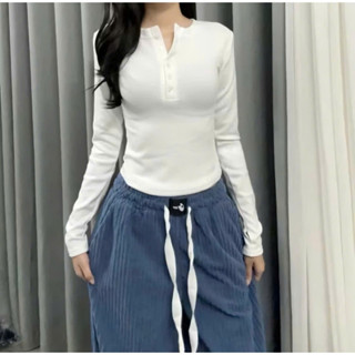  Áo thun dài tay cúc ngực ,áo phông cổ trụ trơn màu chất thun tăm ôm body cực tôn dáng hotrend thời trang 