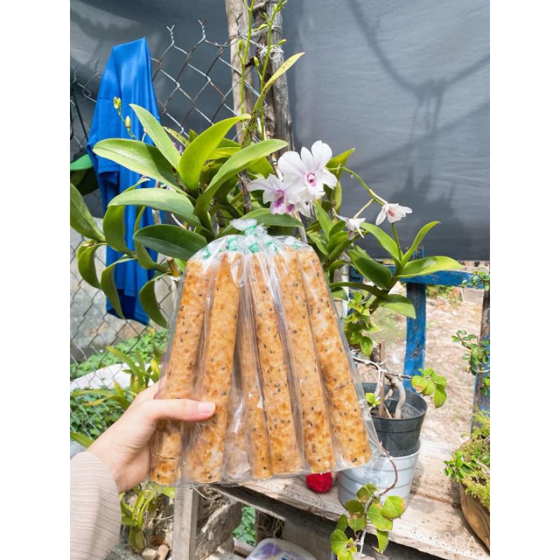 Combo 10 bịch 100 cuốn bánh tráng mắm ruốc không nhân. Đặc sản Phan Rang. Ninh Thuận