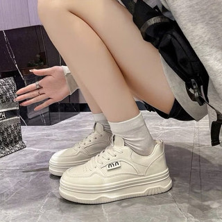 thể thao trắng