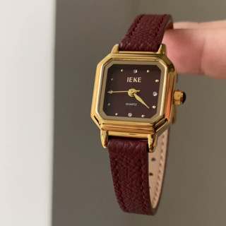 Đồng Hồ Nữa Mặt Vuông Đỏ Sẫm Nhỏ Dây Da Mềm Mặt Đính Đá Đơn Giản Munie Watches