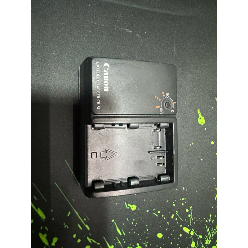 Sạc pin Canon DS8101 88.4v-1.2A  chính hãng cho Pin BP-511, dùng cho máy ảnh Canon 10D, 20D, 30D, 40