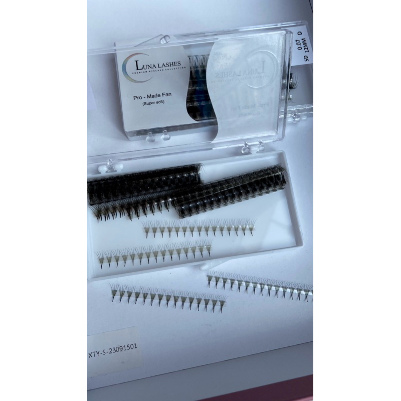 Mi Fan sẵn 5D Luna Lashes. Hộp 1000 fan