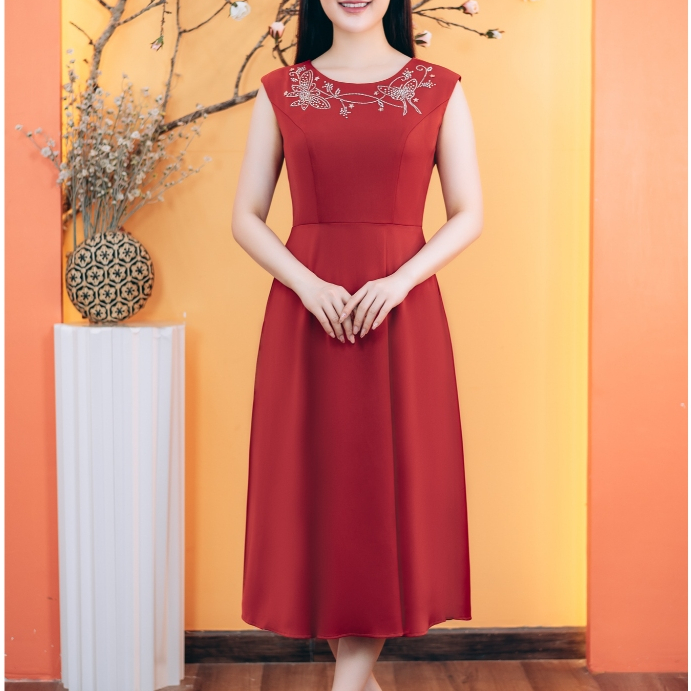 Đầm xòe trung niên - Cổ tròn đính đá tay sát nách - Màu Đỏ gạch - TTV Store thời trang nữ TTV1814