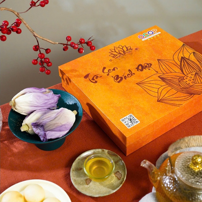 Trà Sen Tây Hồ Nguyên Bông [OCOP 4⭐] - Từ Bông Sen Tươi, Đậm Đà Vị Sen Việt, Thích Hợp Làm Quà Tặng