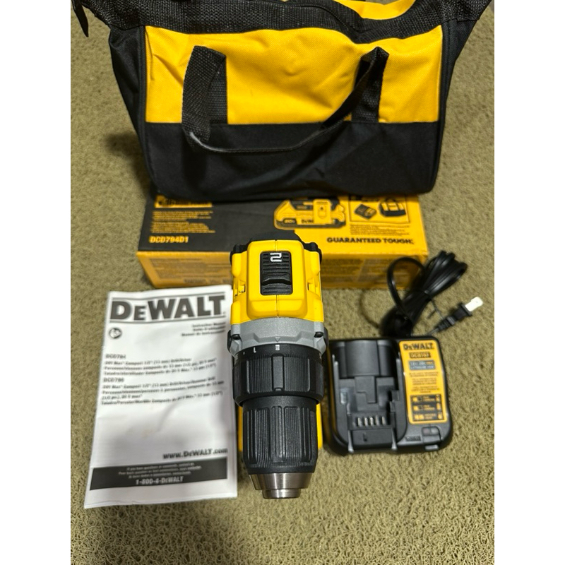 máy khoan dewalt 20v