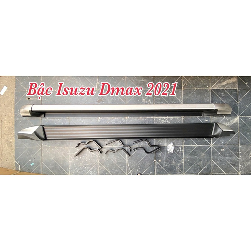 Bậc lên xuống, bệ bước chân theo xe Isuzu Dmax 2021-2024.