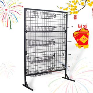  Combo gồm kệ khung lưới 5 giỏ treo và 10 móc treo đồ bằng kim loại để trưng bày hàng hoá tiện lợi Ht08 