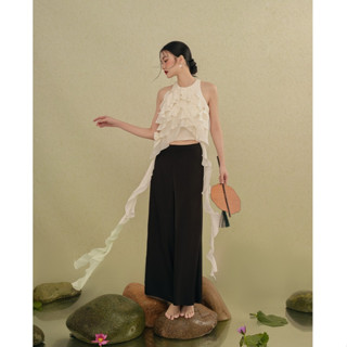 Quần lụa phối với áo dài Black Culottes phù hợp mặc lễ tết OLV